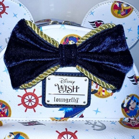 Wish Loungefly White AOP Backpack Disney Cruise Line DCL SOLD OUT In Hand - Picture 8 of 9